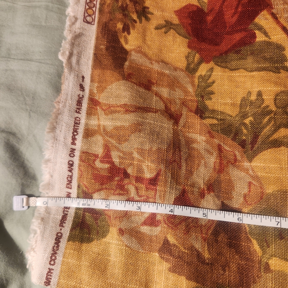 Floral Patterned Heavy Linen Fabric in Red, Green and Yellow. - Picture 3 of 14